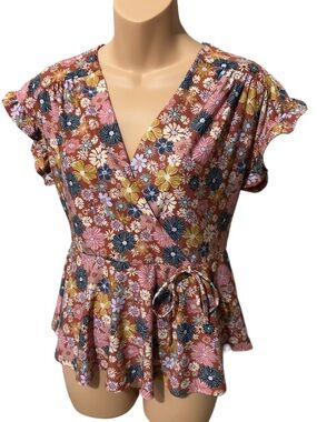 Monteau Los Angeles Floral Faux Wrap Retro Style V-Neck Blouse and Cap Sleeves